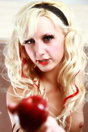 Hellenheelz OnlyFans Leaked Free Thumbnail Picture - #9O31lgJOl2