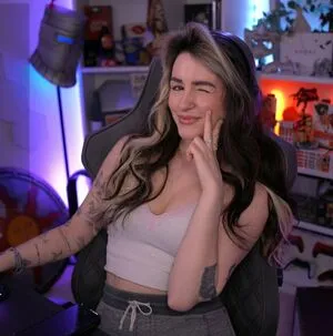 Hellioncait OnlyFans Leaked Free Thumbnail Picture - #SgGvYykoJc