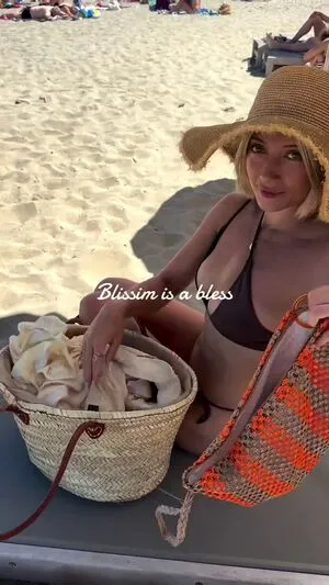 Hello Iris OnlyFans Leaked Free Thumbnail Picture - #opp242iaZq