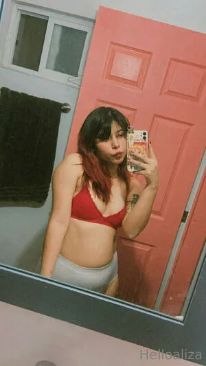 Helloaliza OnlyFans Leaked Free Thumbnail Picture - #42JxzZF4gC