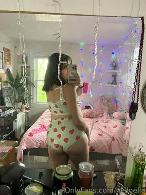 Helloella OnlyFans Leaked Free Thumbnail Picture - #f2ayukEzPt