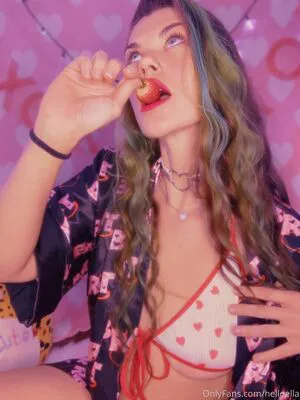 Helloella OnlyFans Leaked Free Thumbnail Picture - #ldqi1R2omb