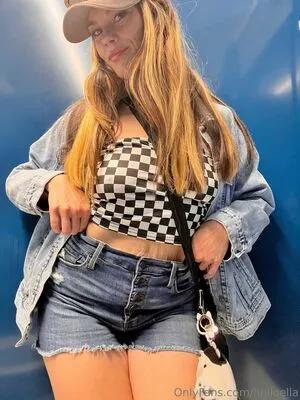 Helloella OnlyFans Leaked Free Thumbnail Picture - #urg0NeEJZ3