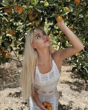 Helloelly OnlyFans Leaked Free Thumbnail Picture - #1YXUK9EnPH