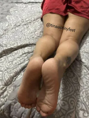 Hellovivifeet OnlyFans Leaked Free Thumbnail Picture - #GxOwEN9KFH
