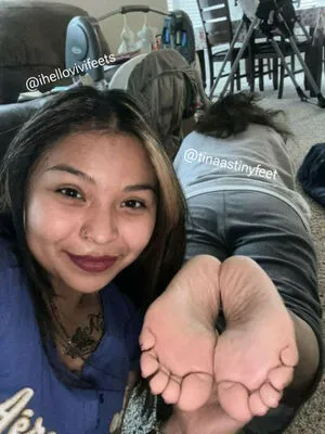 Hellovivifeet OnlyFans Leaked Free Thumbnail Picture - #H4swzBfcF8