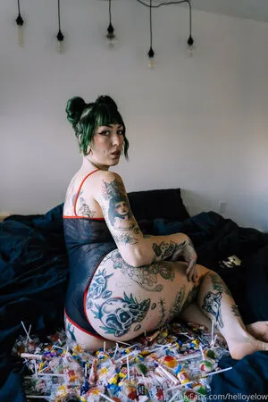 Helloyelow OnlyFans Leaked Free Thumbnail Picture - #RfcARhKvn9