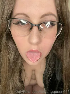Hellsingqueen666 OnlyFans Leaked Free Thumbnail Picture - #9DiSaIaAHY