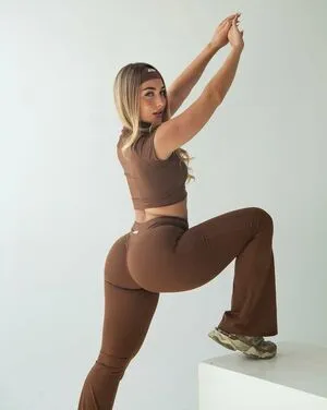 Heloise Hut OnlyFans Leaked Free Thumbnail Picture - #i5A54BtI42