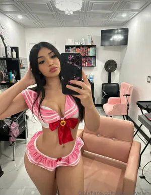 Heluvaylenn OnlyFans Leaked Free Thumbnail Picture - #uxGcWnORFw