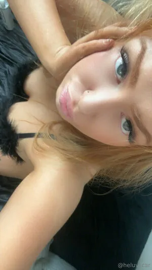 Heluvscarr OnlyFans Leaked Free Thumbnail Picture - #1Hai5gUFGX