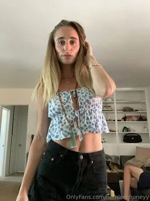 Hemlockhoneyy OnlyFans Leaked Free Thumbnail Picture - #kyhzqmfiPI