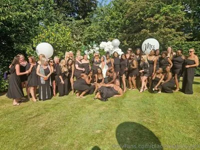 Hen Party Fun OnlyFans Leaked Free Thumbnail Picture - #pQYM8d2oIc