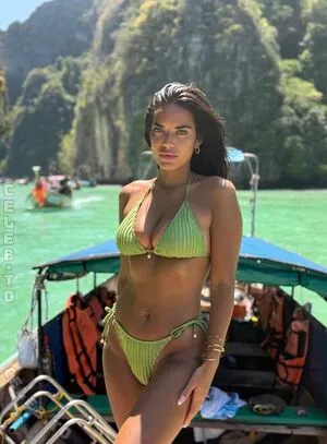 Henna OnlyFans Leaked Free Thumbnail Picture - #zyGiEbsdf1