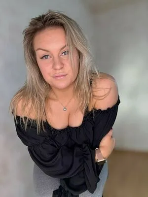 Hennamaria OnlyFans Leaked Free Thumbnail Picture - #RuWppPK79M