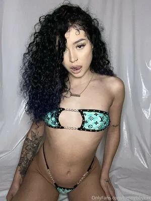 Hennybbyxxx OnlyFans Leaked Free Thumbnail Picture - #EP9hOg9IZ5