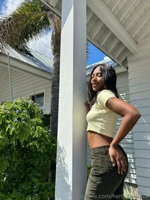 Herbalistbabe OnlyFans Leaked Free Thumbnail Picture - #5K1Sy9GTOY