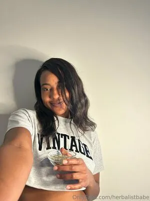 Herbalistbabe OnlyFans Leaked Free Thumbnail Picture - #KI541jBmuu