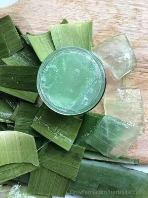 Herbalistbabe OnlyFans Leaked Free Thumbnail Picture - #Oz1wWwC5oK