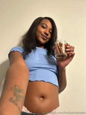 Herbalistbabe OnlyFans Leaked Free Thumbnail Picture - #dQtyeoHLMM