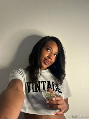 Herbalistbabe OnlyFans Leaked Free Thumbnail Picture - #f9RkgMEk7J