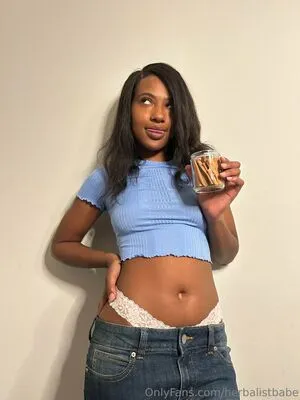 Herbalistbabe OnlyFans Leaked Free Thumbnail Picture - #mfvu8GGmFe