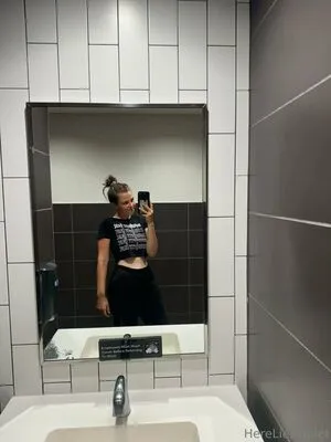Hereliesviolet OnlyFans Leaked Free Thumbnail Picture - #MqTBWoF9KG
