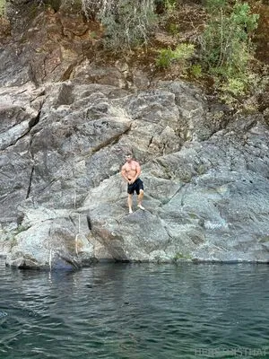 Herethisthat OnlyFans Leaked Free Thumbnail Picture - #bbDf5ThugF