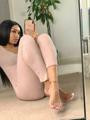 Herfeetonfleek OnlyFans Leaked Free Thumbnail Picture - #FuWj2k1547