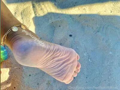 Herfeetonfleek OnlyFans Leaked Free Thumbnail Picture - #sHV3nmpFAM