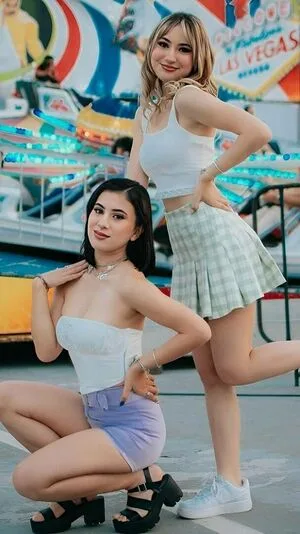Hermanas Jm OnlyFans Leaked Free Thumbnail Picture - #CqFyFSfCyO