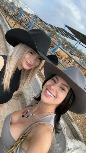 Hermanas Jm OnlyFans Leaked Free Thumbnail Picture - #KSMIsgtoLL