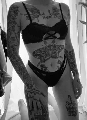 Hernamewasloneliness OnlyFans Leaked Free Thumbnail Picture - #DfcE7Dc1As