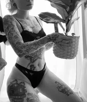 Hernamewasloneliness OnlyFans Leaked Free Thumbnail Picture - #OoyvVQnwaH
