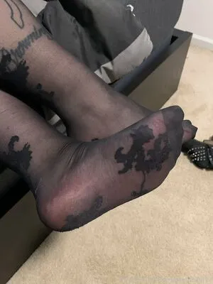 Hernylonfeetfree OnlyFans Leaked Free Thumbnail Picture - #4kHvBa2mbc