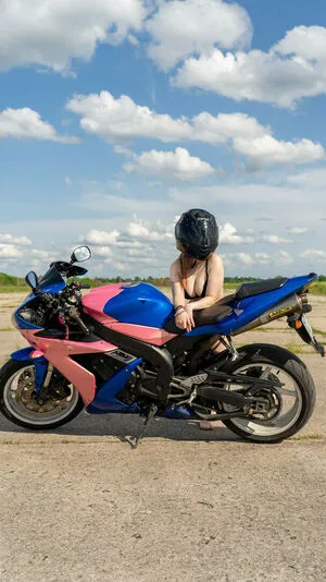 Hero R1der OnlyFans Leaked Free Thumbnail Picture - #RG3ix19EXT