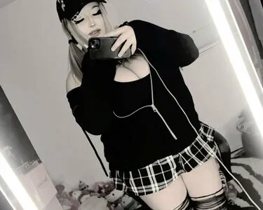 Hexedblunts OnlyFans Leaked Free Thumbnail Picture - #7yex0z9DBg