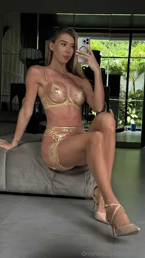 Heyhorny Mira OnlyFans Leaked Free Thumbnail Picture - #EStFMrUws9