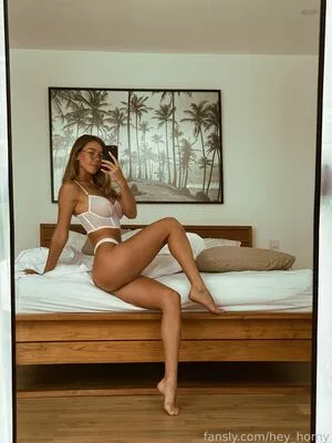 Heyhorny Mira OnlyFans Leaked Free Thumbnail Picture - #VJadRPu1kY