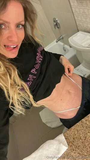 Heyitscodee OnlyFans Leaked Free Thumbnail Picture - #0QWwDLv7B5