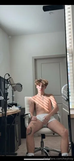 Heytroy OnlyFans Leaked Free Thumbnail Picture - #dQJeauKSrR