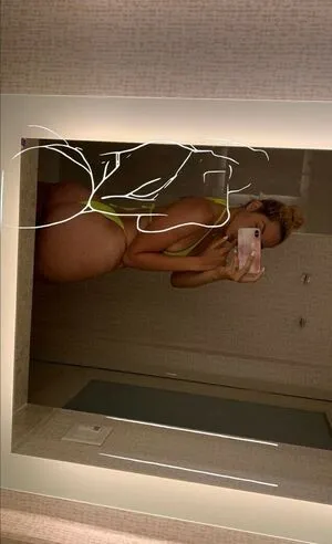 Highkeymami OnlyFans Leaked Free Thumbnail Picture - #A0IeM3Njk3