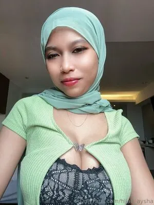 Hijab Aysha OnlyFans Leaked Free Thumbnail Picture - #6NXIGvfyWo