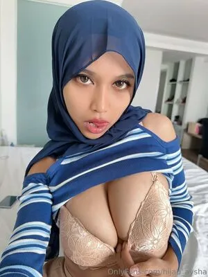 Hijab Aysha OnlyFans Leaked Free Thumbnail Picture - #f9FvXSgvi1