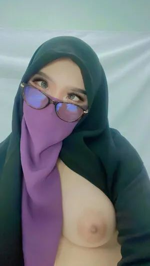 Hijab Camilla OnlyFans Leaked Free Thumbnail Picture - #7uKuIljhIq