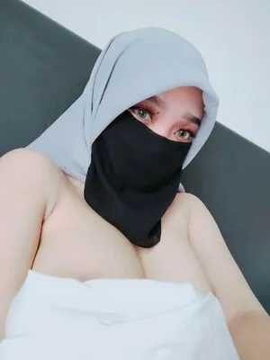 Hijab Camilla OnlyFans Leaked Free Thumbnail Picture - #PMP2CzWTDi