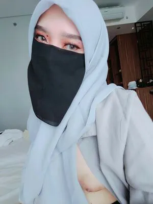 Hijab Camilla OnlyFans Leaked Free Thumbnail Picture - #VvReouUCSL