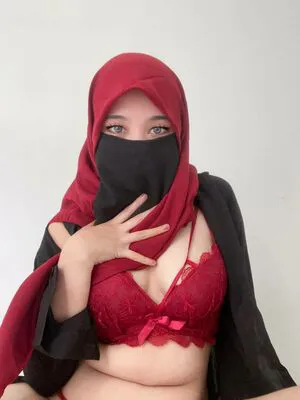 Hijab Camilla OnlyFans Leaked Free Thumbnail Picture - #VyolLw9M3o