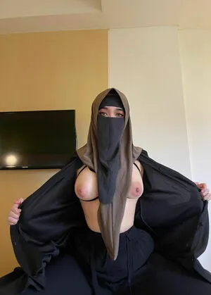 Hijab Camilla OnlyFans Leaked Free Thumbnail Picture - #oPTJukD6WT