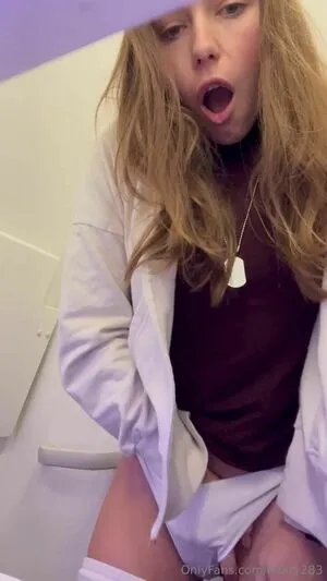 Hilary283 OnlyFans Leaked Free Thumbnail Picture - #ROYWUQXdti